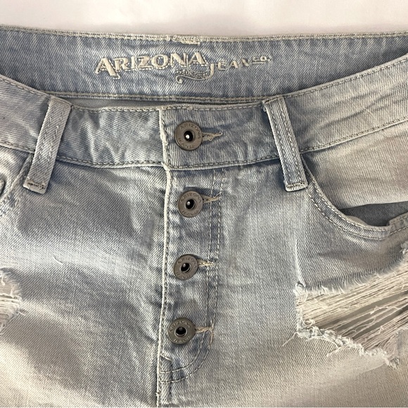 High-Rise Cut Off Jean Shorts - Picture 2 of 3